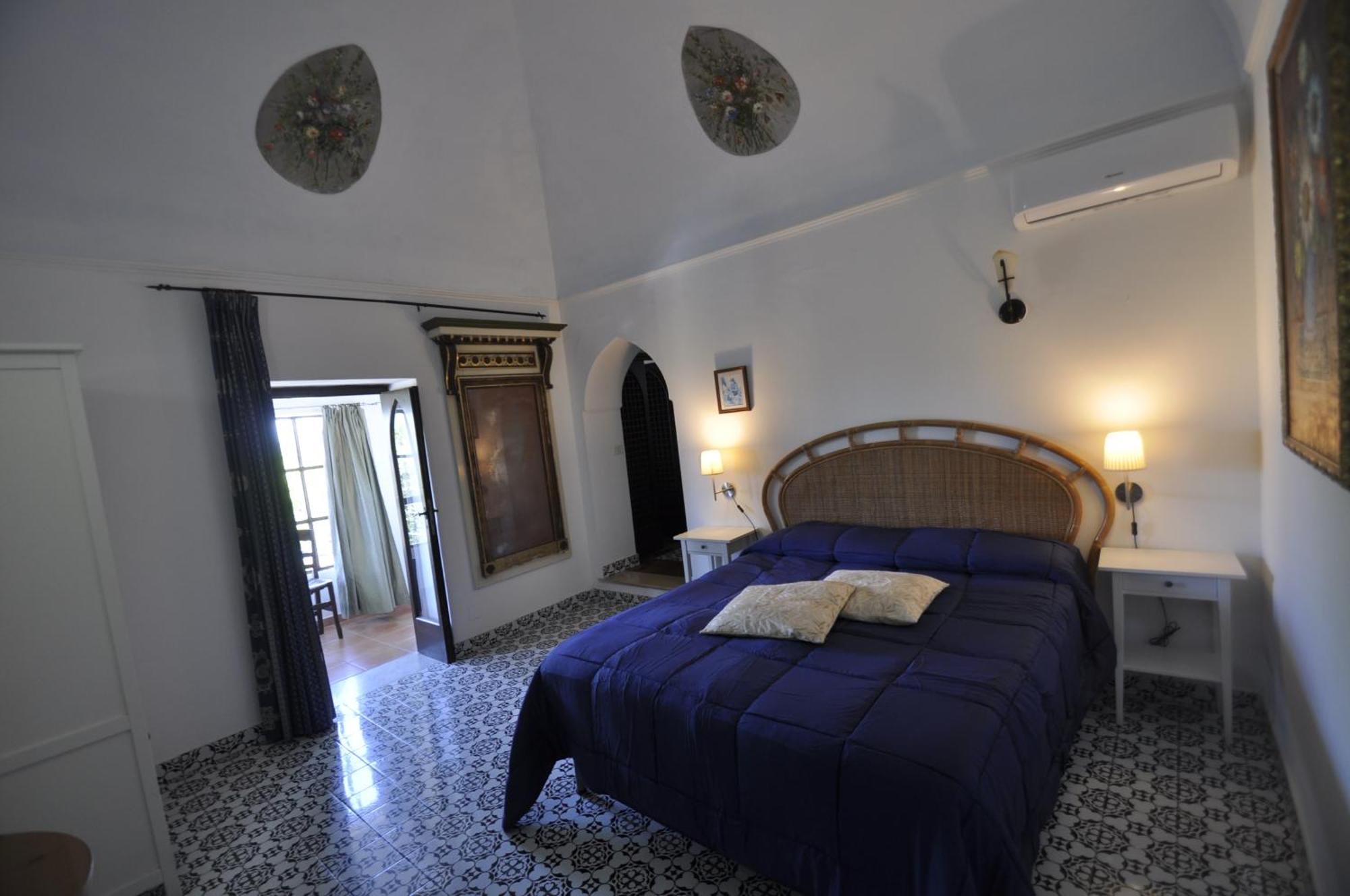 Eva Hotel 3*